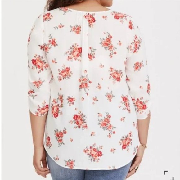 Torrid White Floral Chiffon Pintuck Blouse - Picture 3 of 15